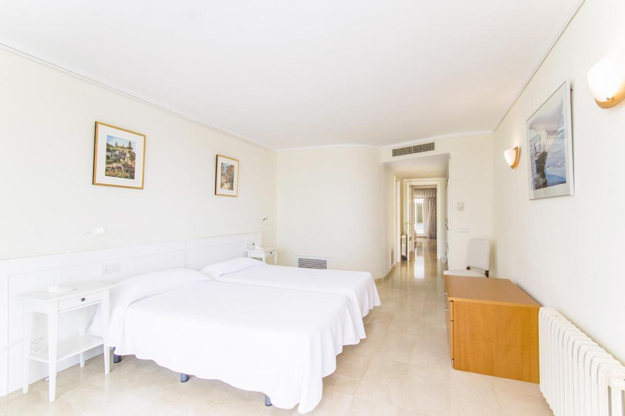 Apartamento Seafront Ap Acuario Puerto Pollensa Exterior foto