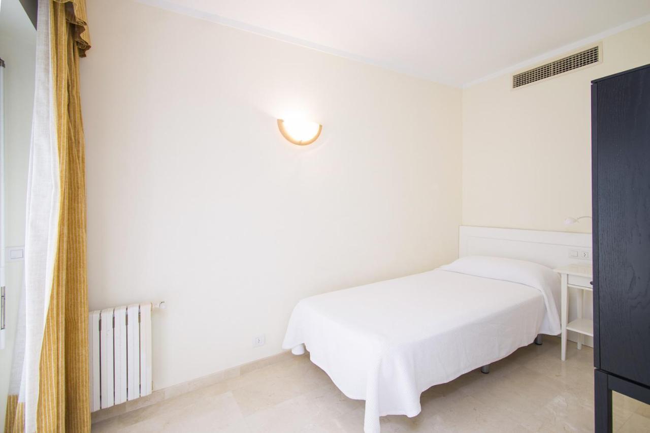 Apartamento Seafront Ap Acuario Puerto Pollensa Exterior foto